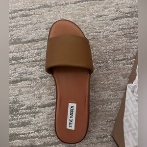 Enough in Cognac Steve Madden Sandals